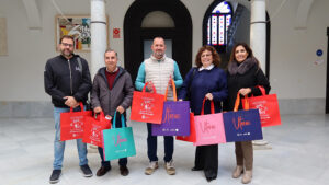 Las Asociaciones de Comerciantes impulsan la campaña de Navidad “Ocio y Compra Siempre en Utrera”