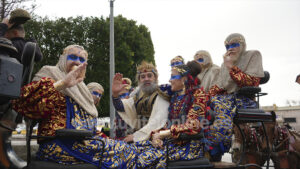 Los Reyes Magos de Oriente recorrieron las calles de Utrera como antesala de la Cabalgata