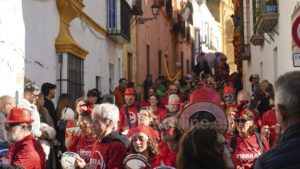 El Carnaval de Utrera 2026 llena las calles de participación, color y ambiente festivo