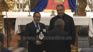 La Semana Santa de Utrera 2026 arranca motores con su cartel oficial y la entrega de pastas al pregonero