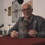 La peña flamenca Curro de Utrera acogió la presentación de “El latido de la Cruz” de José Manuel Carnerero