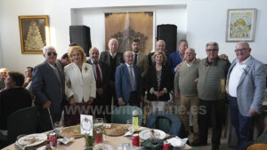 La Hermandad del Rocío de Utrera homenajea a sus hermanos fundadores por su 40 aniversario