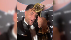 José Carlos Montoya recibe el Premio Iris al Personaje del Año gracias al cariño del público
