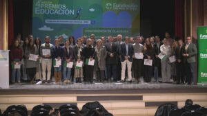 Los Premios Educación de Caja Rural de Utrera certifican a medio centenar de docentes