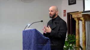 Rafael Rodríguez expone su amplio archivo fotográfico en el XV Pregón Audiovisual de Los Milagros