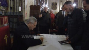 El historiador Antonio Cabrera presenta su libro “Apuntes sobre el Santísimo Cristo de Santiago”