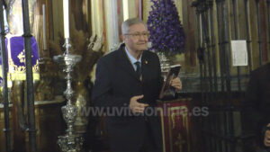 El historiador Antonio Cabrera presenta su libro “Apuntes sobre el Santísimo Cristo de Santiago”
