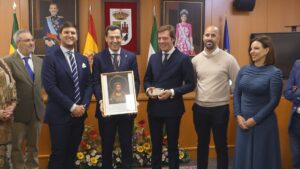 Juanma Moreno destaca el crecimiento de Los Molares tras duplicar su escuela infantil