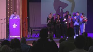 La Escuela de Saetas Ciudad de Utrera celebra diez años de historia con una gala solidaria repleta de emoción