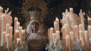 Utrera vive un brillante Jueves Santo con Trinidad, Cautivo y Gitanos