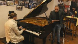 Andrés Barrios recibe el homenaje de la Hermandad Gastronómica de Utrera