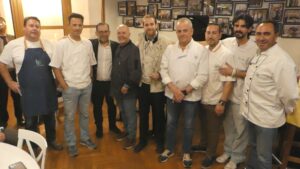 Andrés Barrios recibe el homenaje de la Hermandad Gastronómica de Utrera