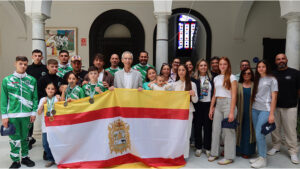 El Ayuntamiento reconoce a deportistas utreranos campeones de Andalucía en kick boxing y fútbol femenino