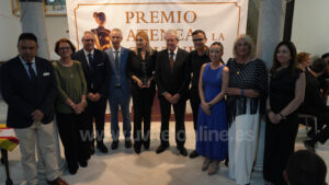 Ainhoa Arteta recibe en Utrera el V Premio ‘Atenea de la Cultura’ en una noche marcada por la emoción y la música