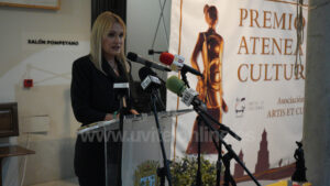 Ainhoa Arteta recibe en Utrera el V Premio ‘Atenea de la Cultura’ en una noche marcada por la emoción y la música