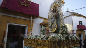 El Corpus Christi de Santa María celebró en Utrera una multitudinaria jornada vespertina
