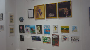 La Casa de Cultura muestra el talento de sus alumnos de cerámica y artes plásticas en la exposición de fin de curso