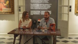La utrerana Patricia Sánchez da a conocer su libro KRECE en un acto organizado en el “Hospitalito”