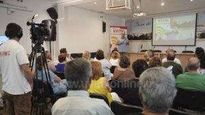 Mayores Activos regresa a Los Palacios y Villafranca para hablar de alfabetización y seguridad digital