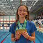 Edurne Ortiz, nadadora del Club Natación Utrera, se proclama triple campeona de Andalucía en Cádiz