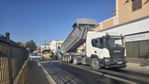 El plan de asfaltado progresa adecuadamente hasta completar un total de nueve vías terminadas en esta semana