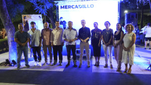 La primera edición del Mercadillo "Utrera, ya huele a Feria" confirma el éxito de la iniciativa con una gran afluencia de público