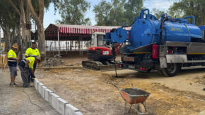 Obras e Infraestructuras ejecutan mejoras de saneamiento, drenaje y pavimentación en el recinto ferial