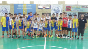El baloncesto solidario reunió en Utrera a 16 equipos en una nueva edición de las 12 Horas