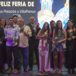 Los Palacios y Villafranca arrancó su Feria 2026 con una nueva portada de 21,5 metros y un homenaje al fútbol local