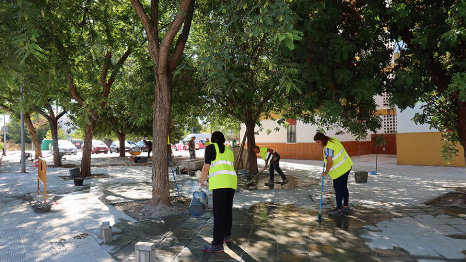 El PFEA permitirá mejorar acerados y espacios públicos en distintos puntos de Utrera y sus pedanías