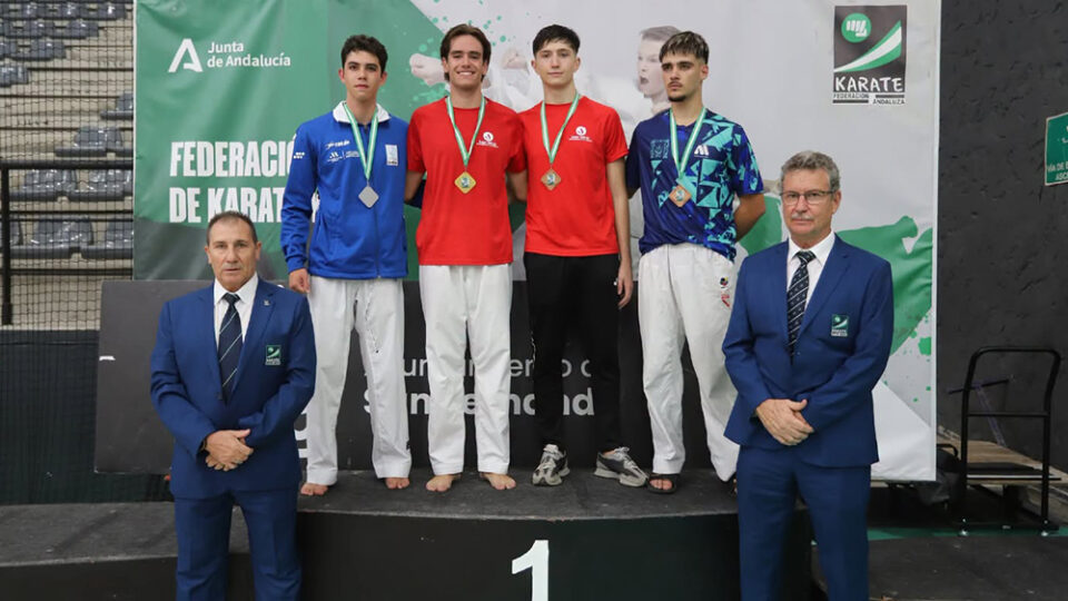 El utrerano Alejandro Rodríguez se proclama campeón de Andalucía de kárate sub-21