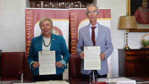 La Universidad de Sevilla y el Ayuntamiento firman un convenio para investigar el patrimonio histórico de Utrera