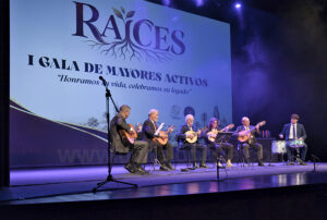 RAÍCES llena el Enrique de la Cuadra y une a Utrera y Los Palacios en una noche para recordar