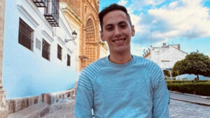 Antonio Ibáñez llega a la biblioteca de Utrera el 6 de noviembre para presentar su obra “La voz que nació de las grietas”