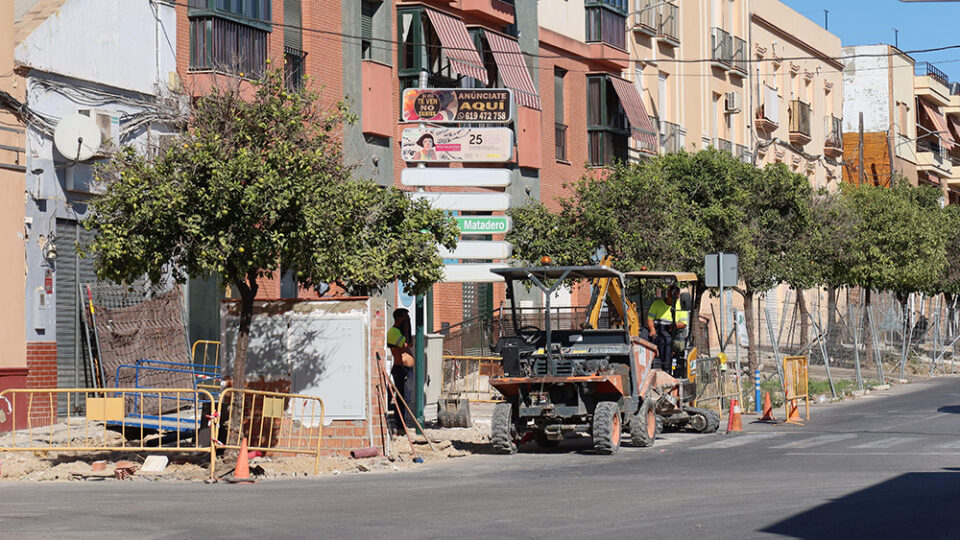 La remodelación y acondicionamiento de La Vereda progresa favorablemente tras la última revisión del alcalde de Utrera